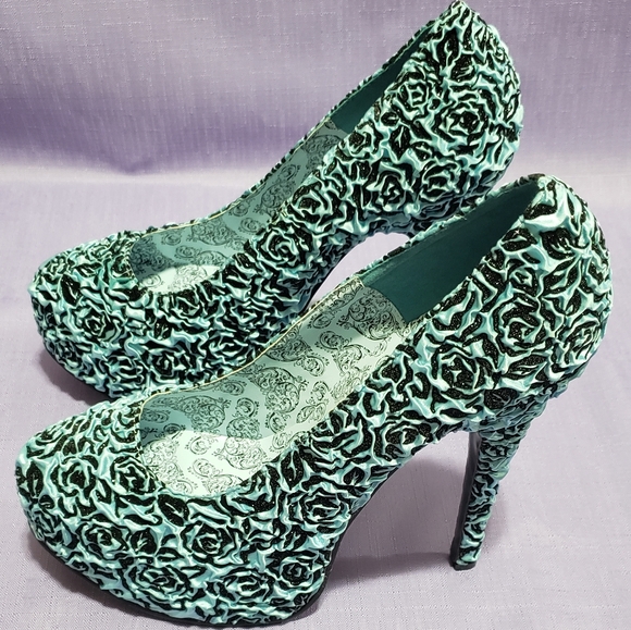 Size 10 Baby Blue Satin & Glitter Rose Print Pumps - Picture 7 of 11